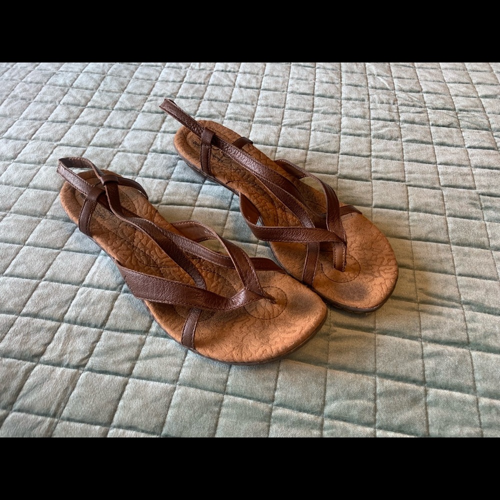 b.o.c. Brand sandals with slight wedge